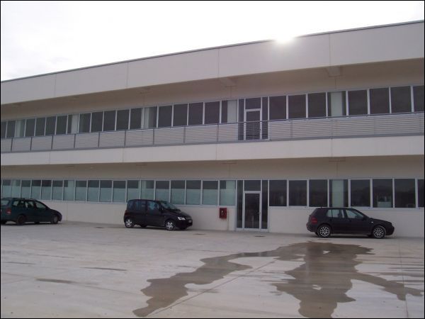 Capannone in vendita a Ancarano, Zona Bonifica