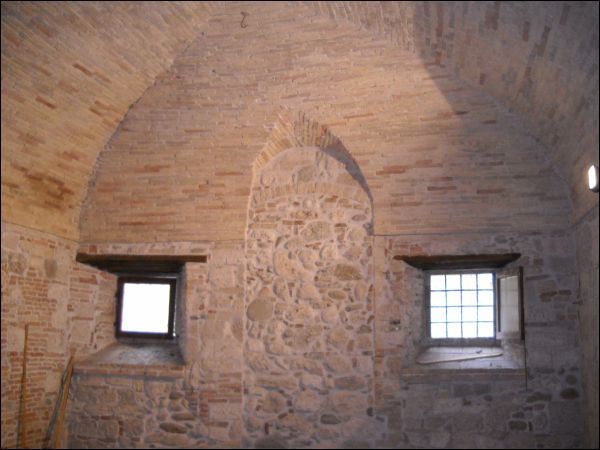 Commerciale in affitto a Ascoli Piceno, Centro Storico