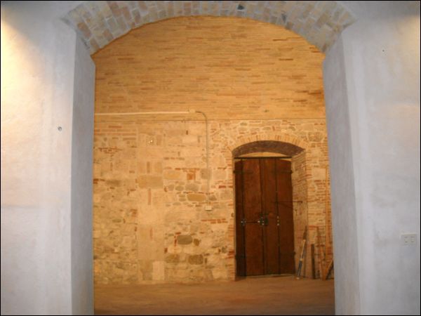 Commerciale in affitto a Ascoli Piceno, Centro Storico