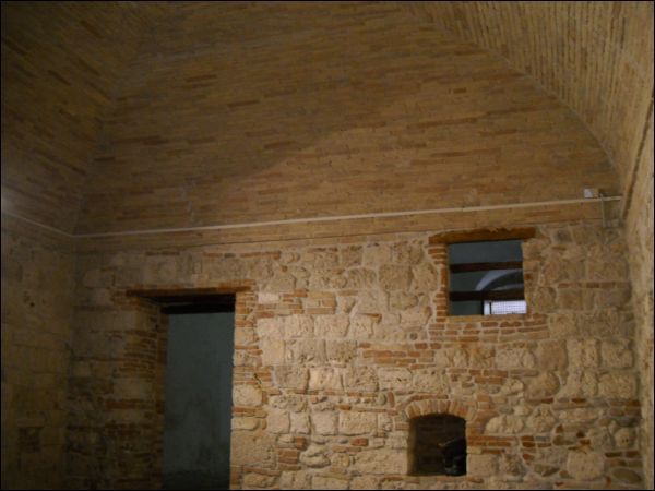 Commerciale in affitto a Ascoli Piceno, Centro Storico