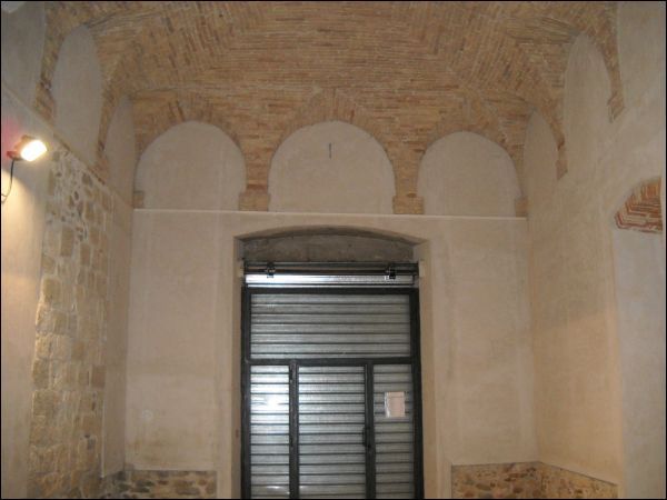 Commerciale in affitto a Ascoli Piceno, Centro Storico