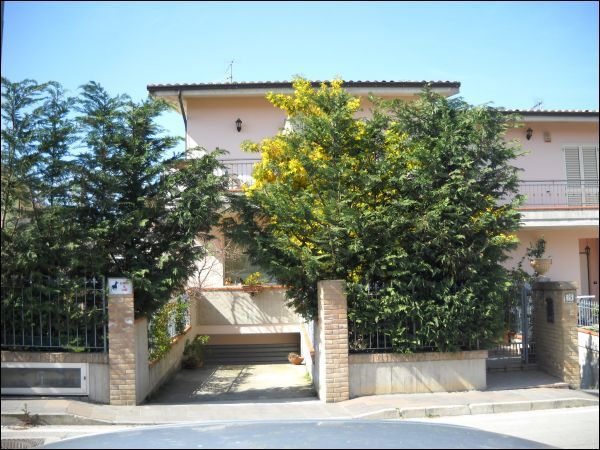 Schiera in vendita a Folignano, Piane di Morro