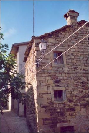 Casa indipendente in vendita a Montegallo