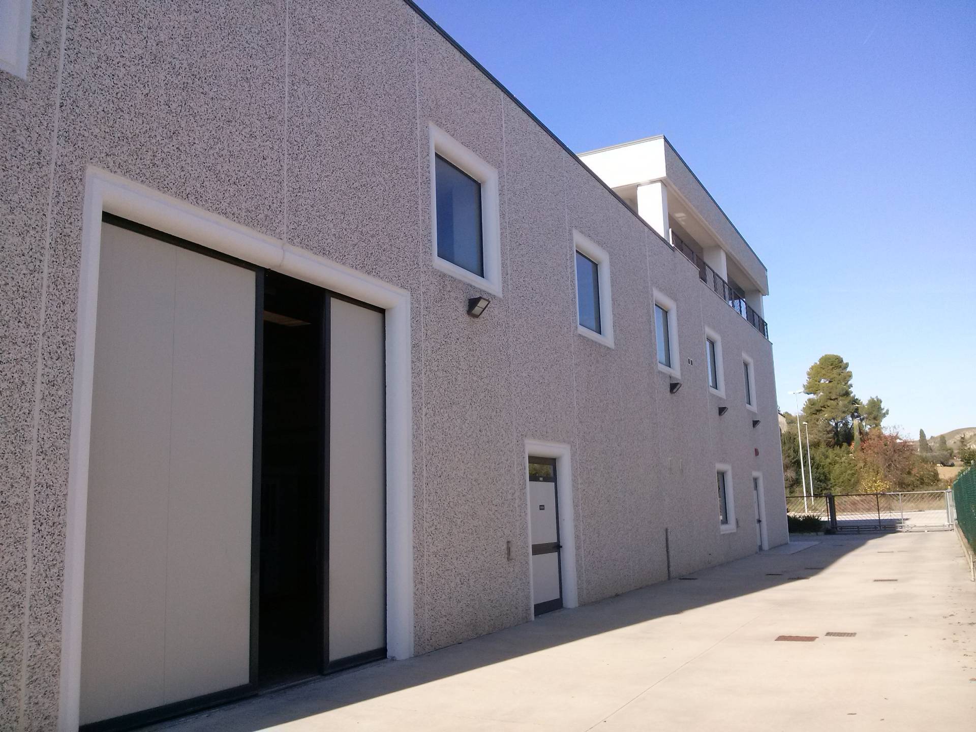 Capannone in vendita a Ascoli Piceno, Zona Castagneti