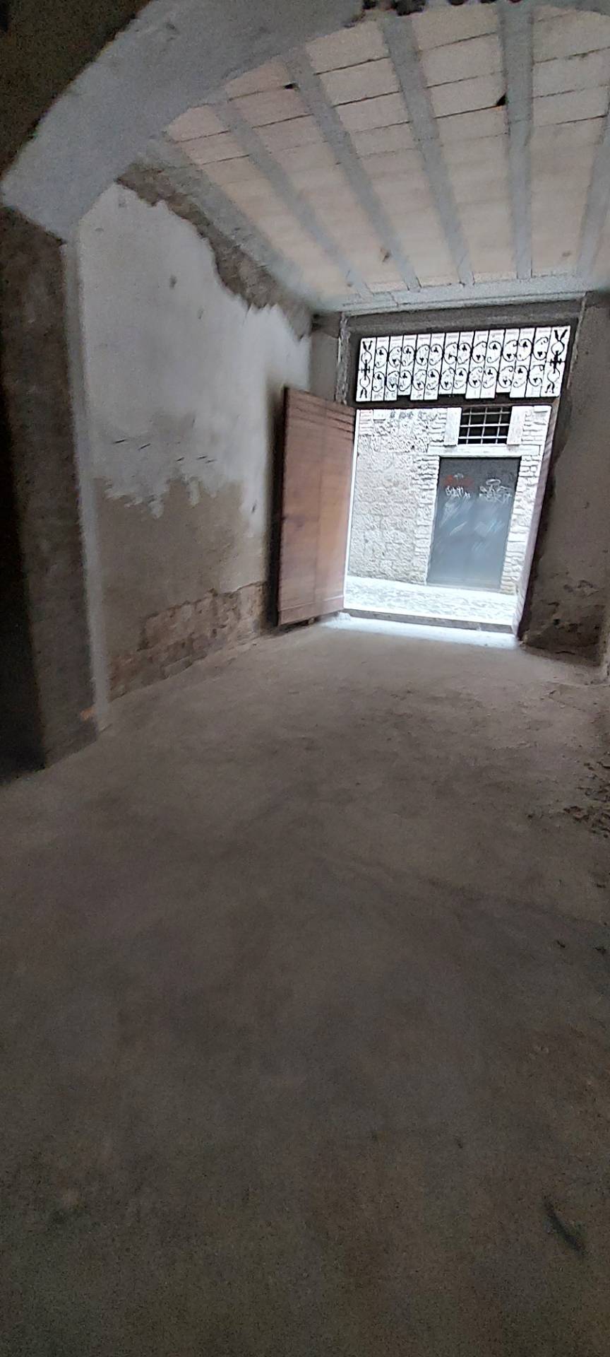 Fondo / negozio in vendita a Ascoli Piceno, Centro Storico