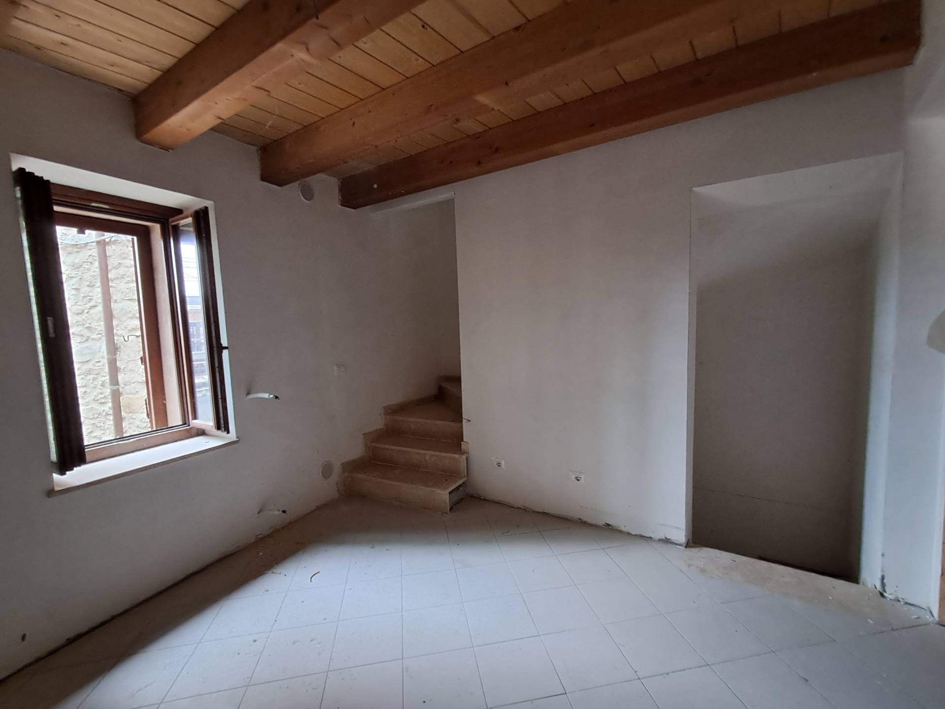 Casa indipendente in vendita a Rotella