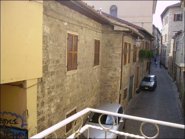 Casa indipendente in affitto a Ascoli Piceno, Centro Storico