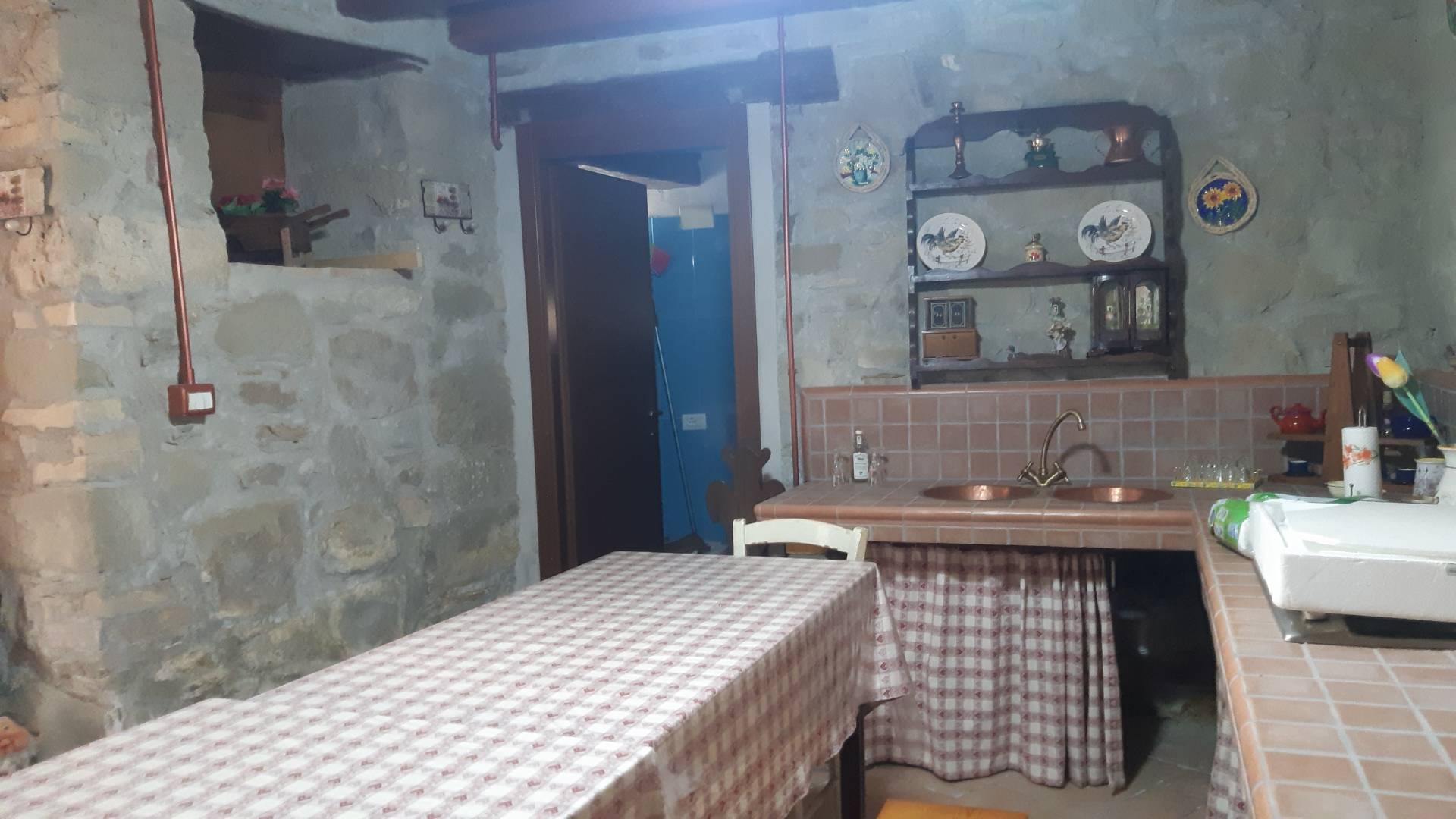 Indipendente in vendita a Ascoli Piceno, Rosara