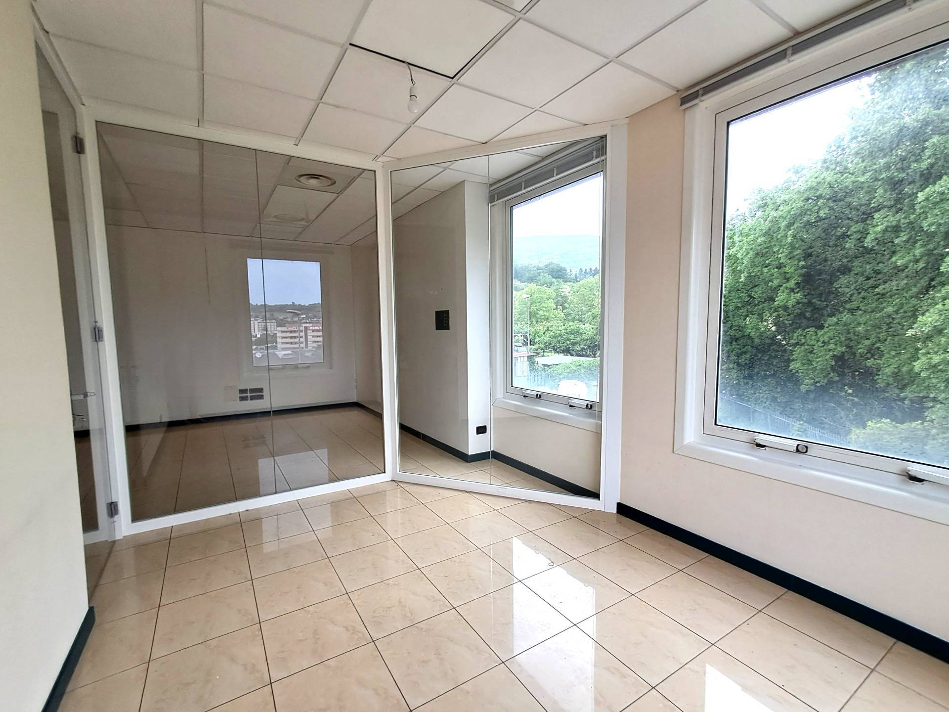 Studio/Ufficio in affitto a Ascoli Piceno, Lu Battente