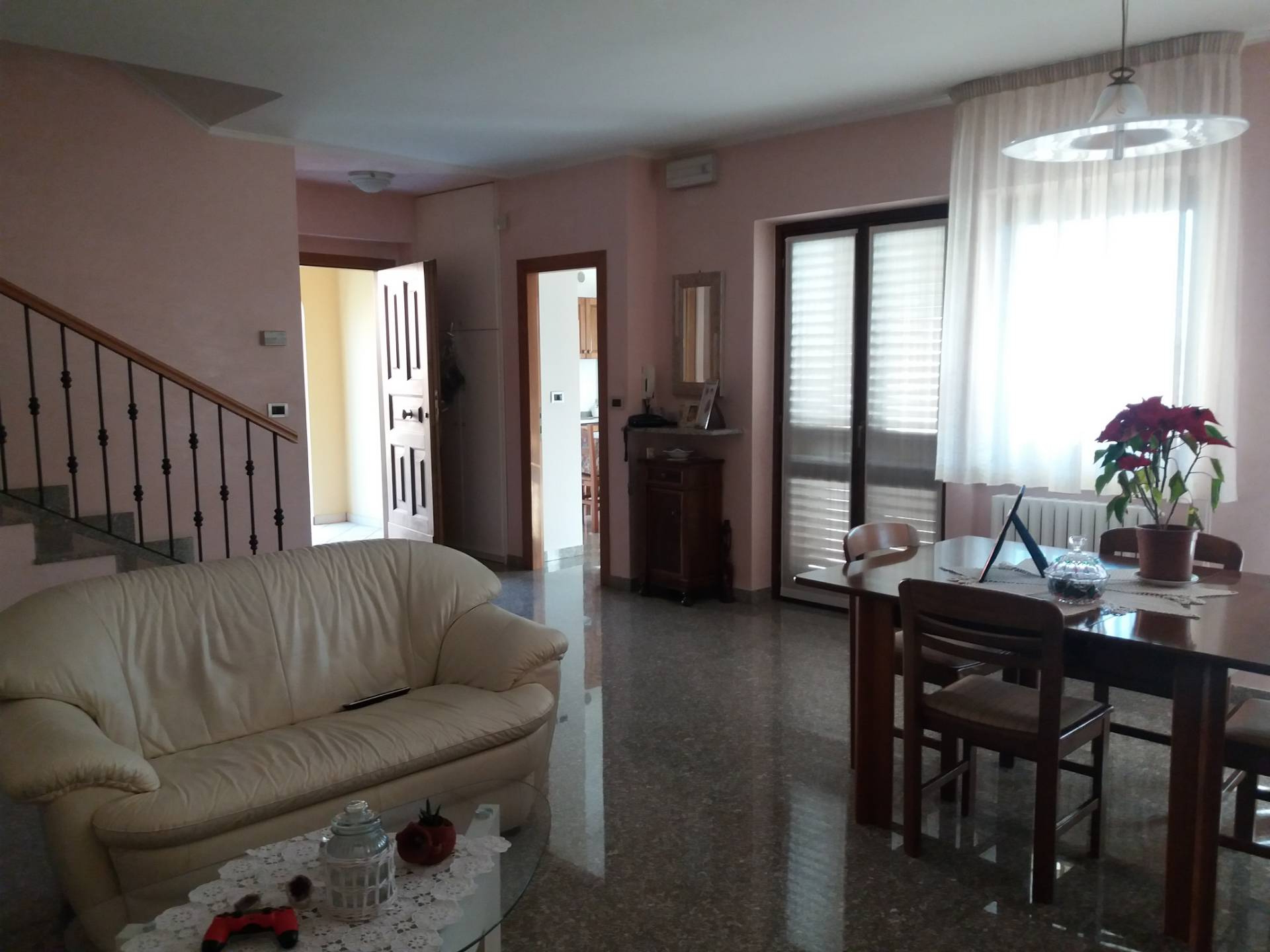 Villa in vendita a Ascoli Piceno, Monterocco