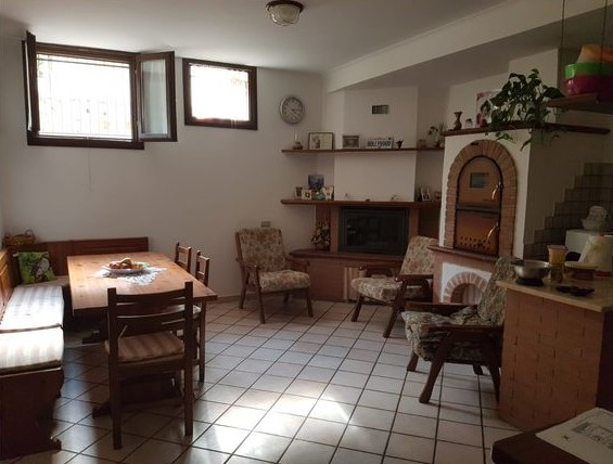 Villa in vendita a Ascoli Piceno, Monterocco