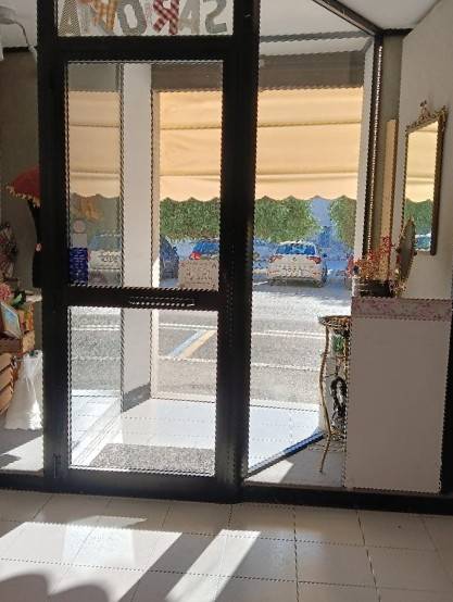 Locale commerciale in affitto a Ascoli Piceno, Campo Parignano