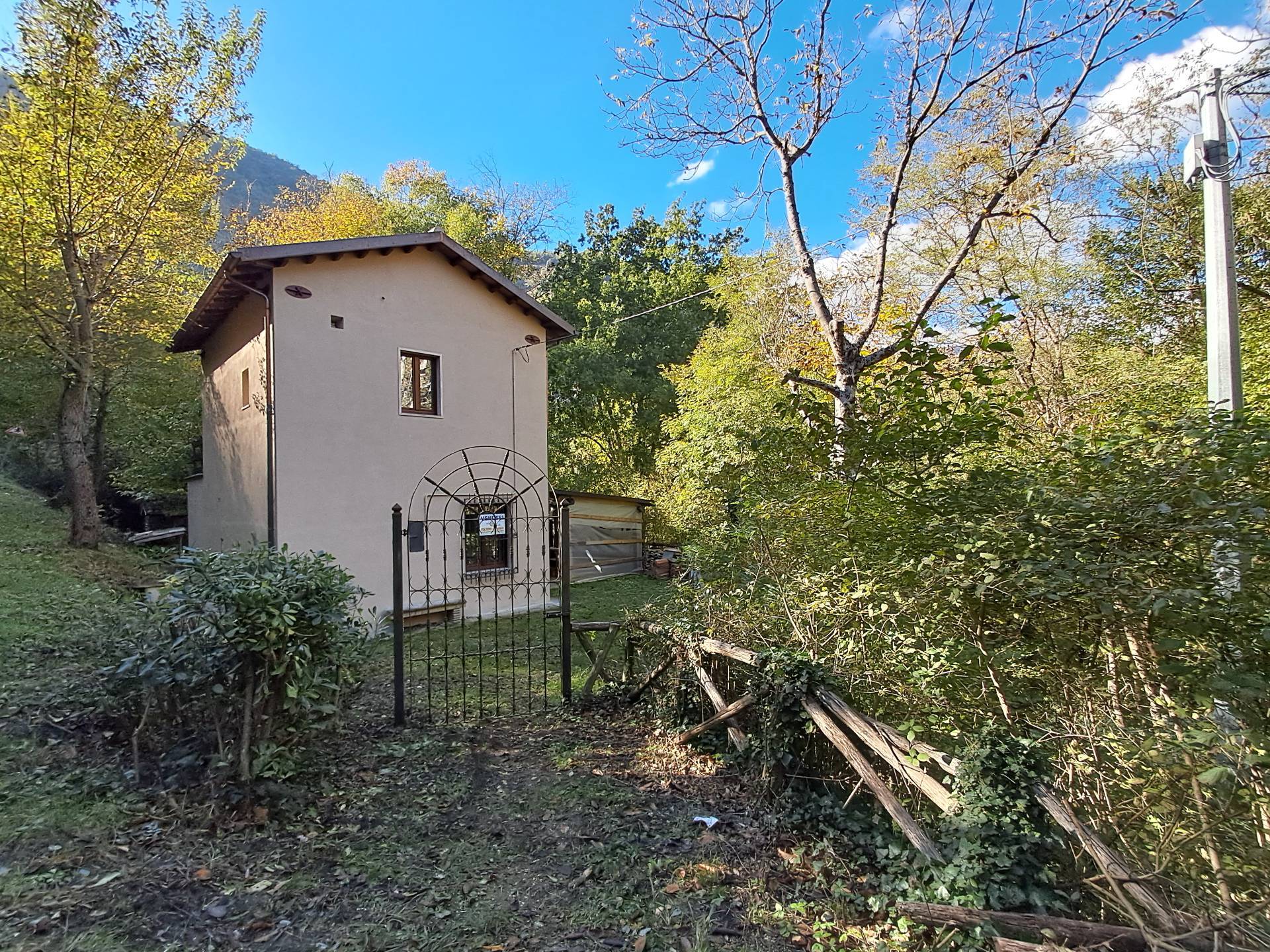 Casa indipendente in vendita a Acquasanta Terme, Quintodecimo