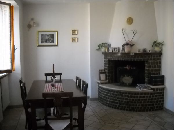 Casa indipendente a Ascoli Piceno - centro storico - 01
