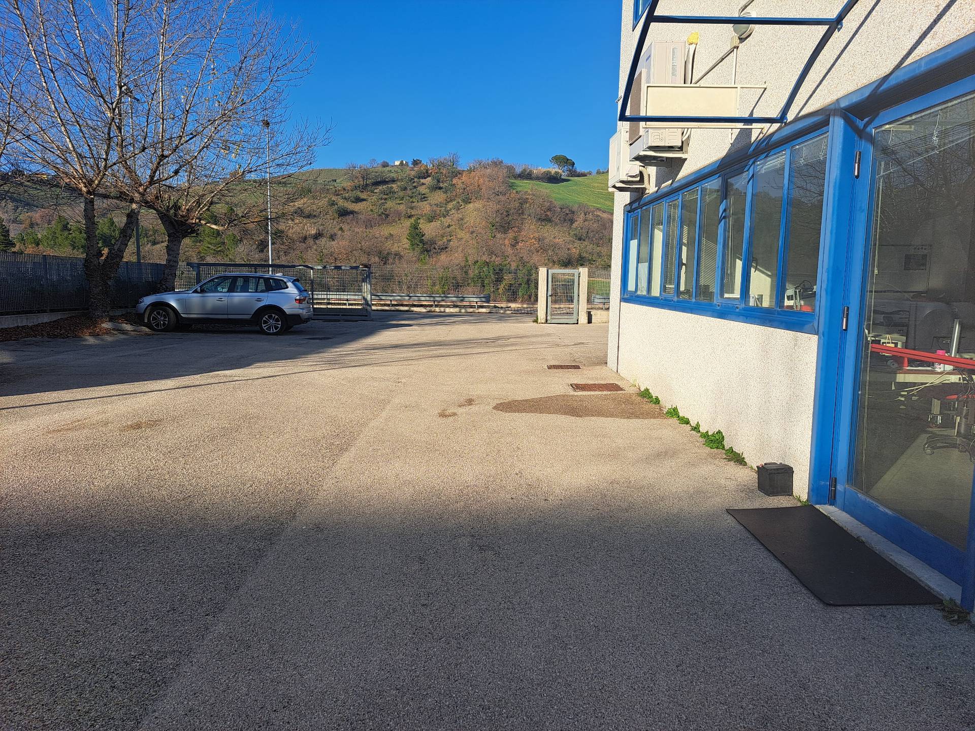 Locale commerciale in affitto a Chieti, Chieti periferia