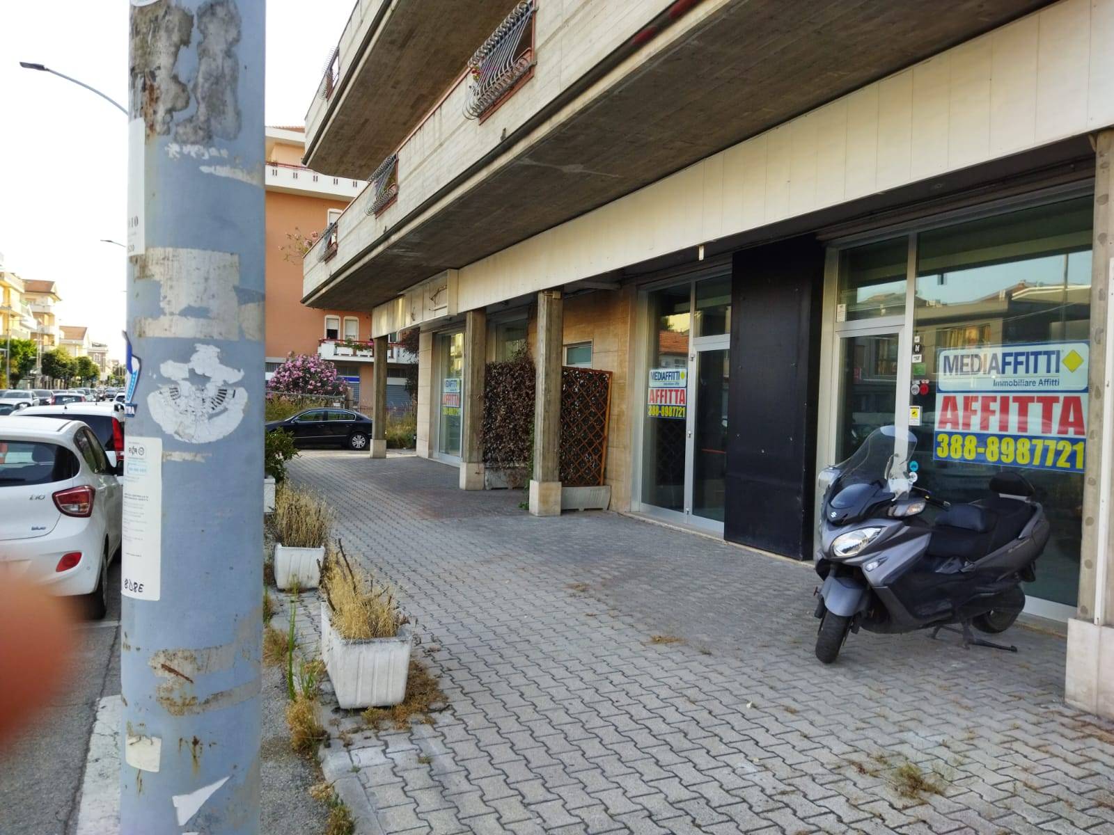 Locale commerciale in affitto a Montesilvano