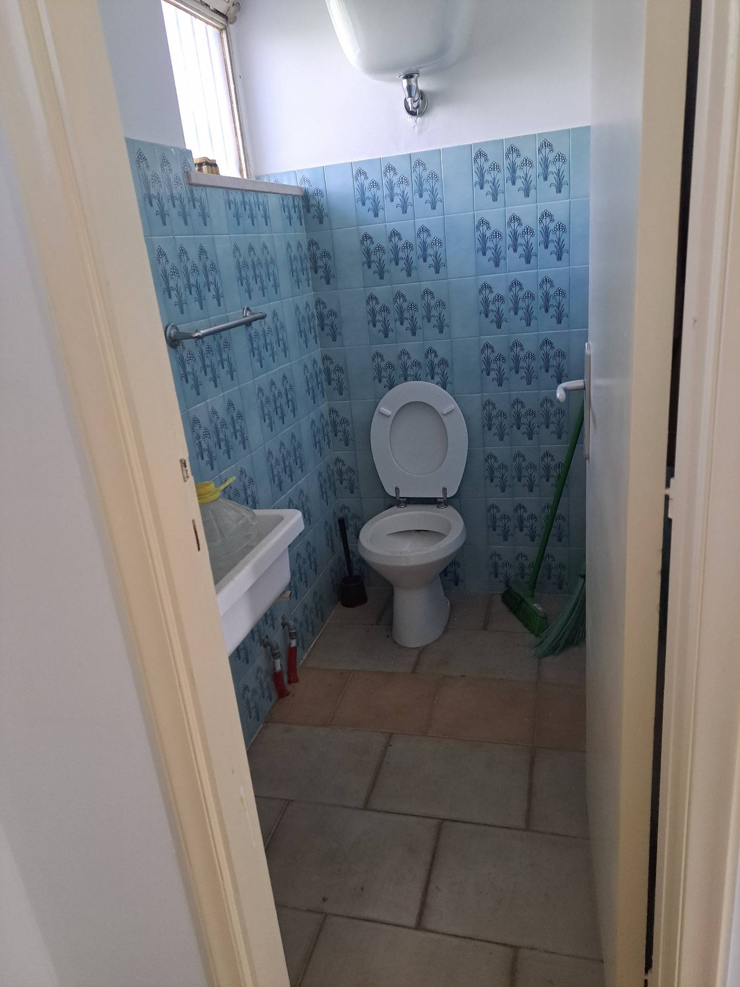 Fondo/negozio in affitto a Chieti, Tricalle