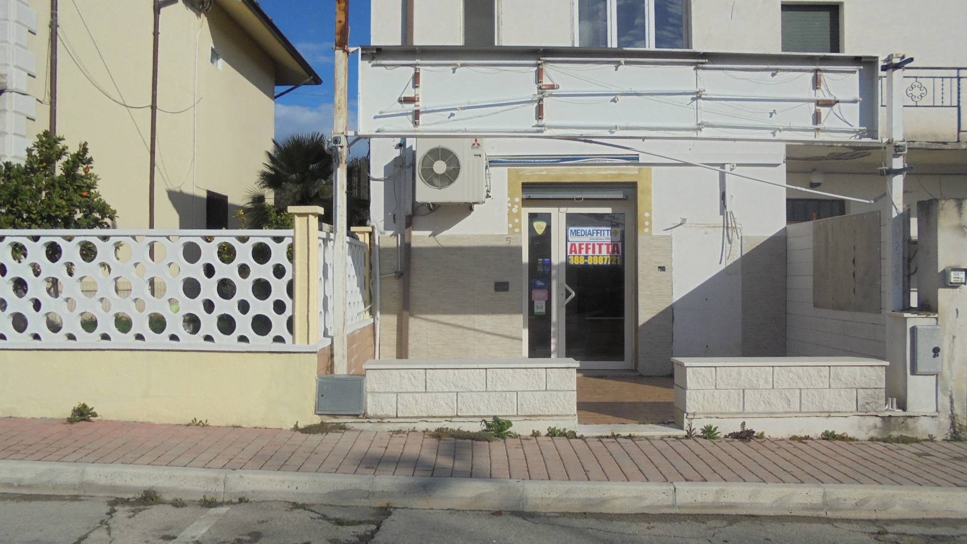 Attivit commerciale in affitto a Cepagatti, Vallemare