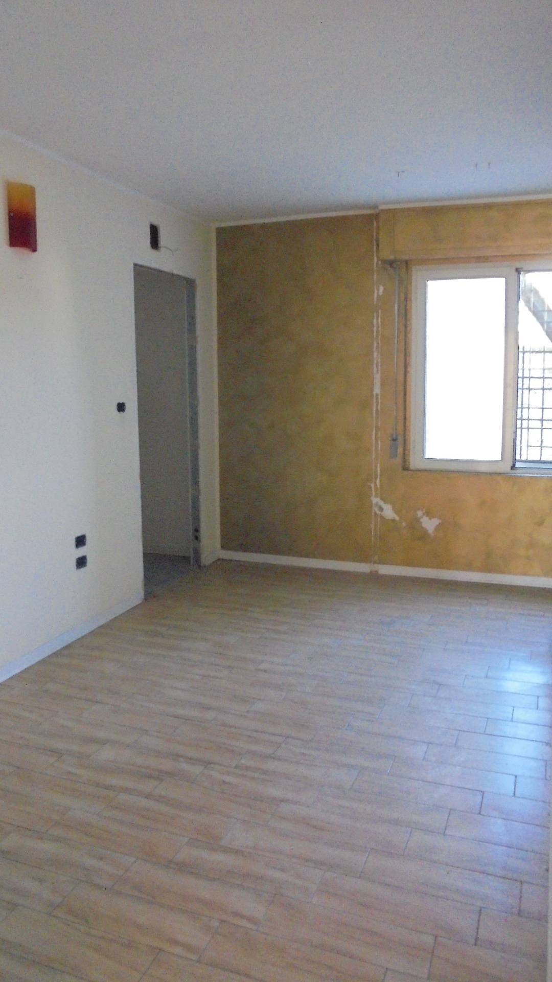 Attivit commerciale in affitto a Cepagatti, Vallemare