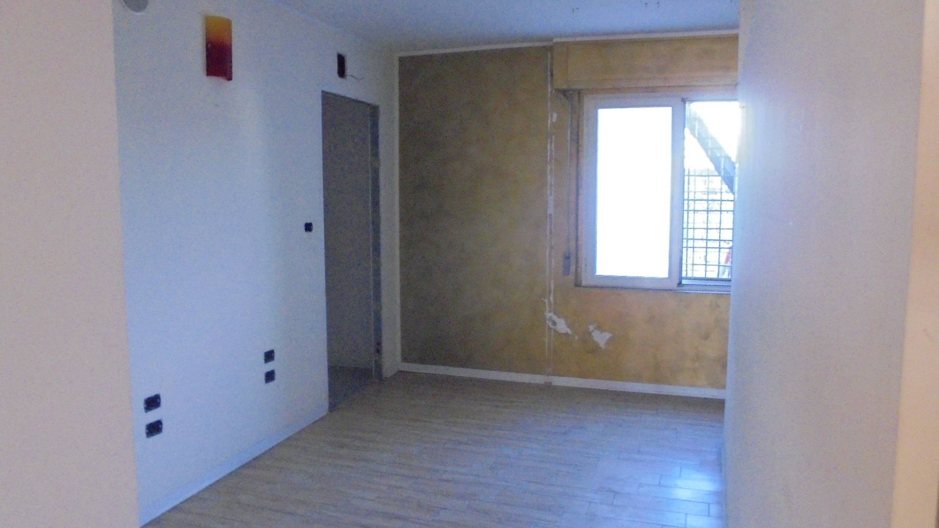 Attivit commerciale in affitto a Cepagatti, Vallemare