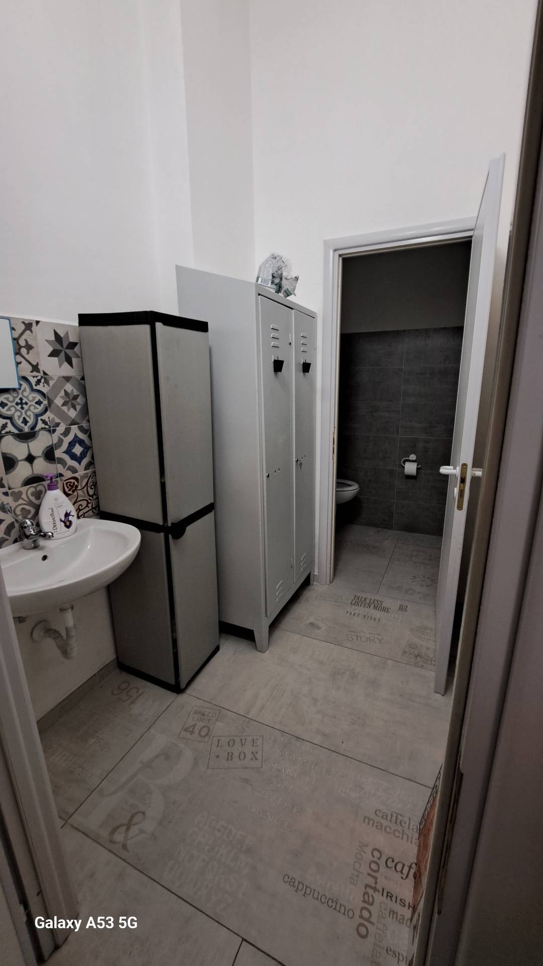 Locale commerciale in affitto a Alanno, Alanno Scalo