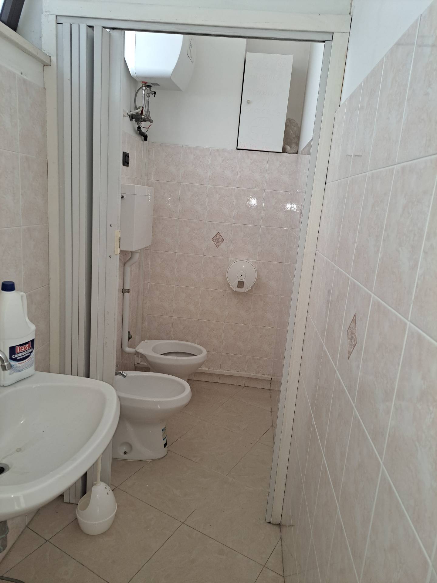 Locale commerciale in affitto a San Giovanni Teatino, Sambuceto