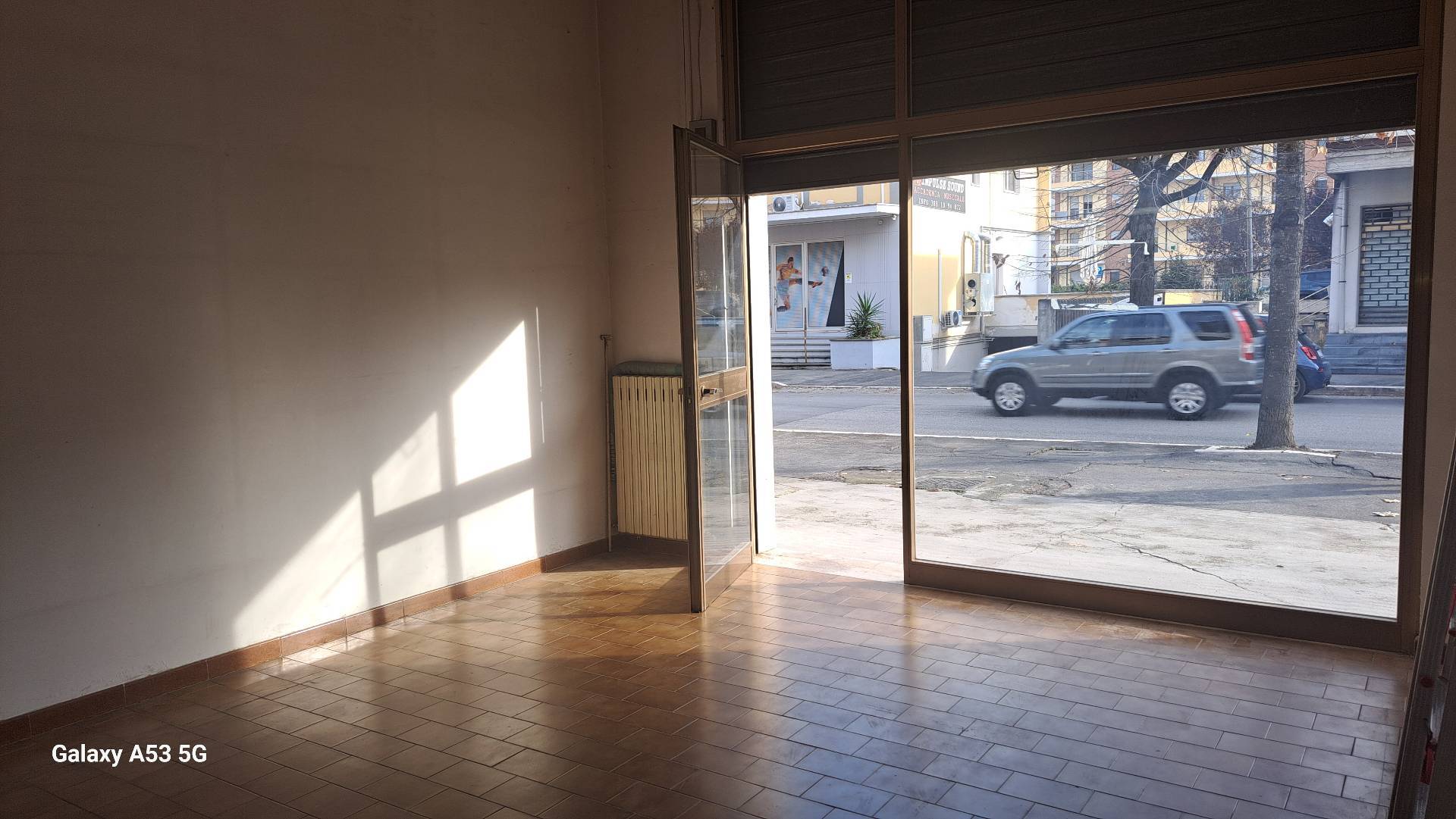 Locale commerciale in affitto a Chieti, Chieti Scalo