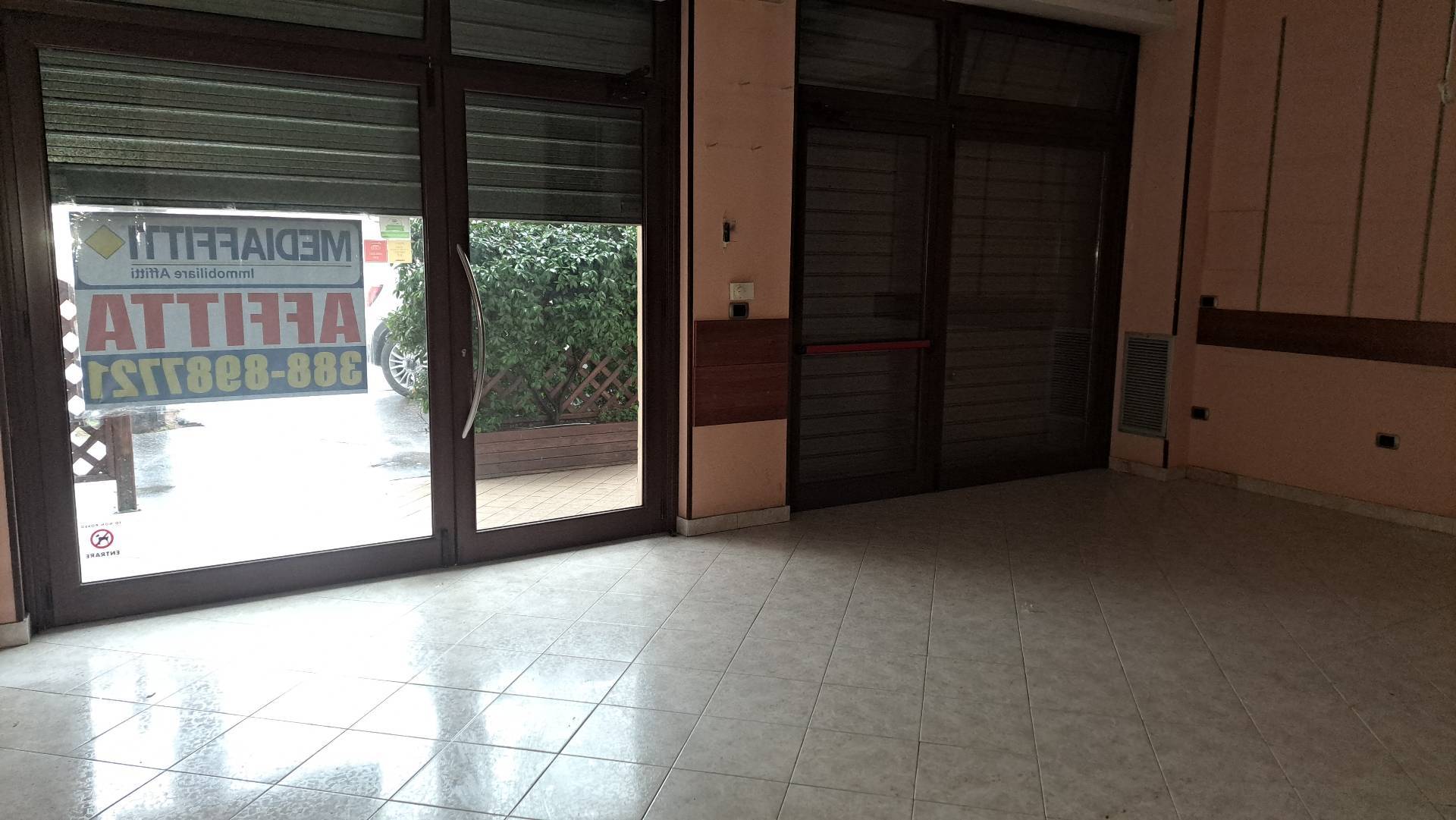 Locale commerciale in affitto a Chieti