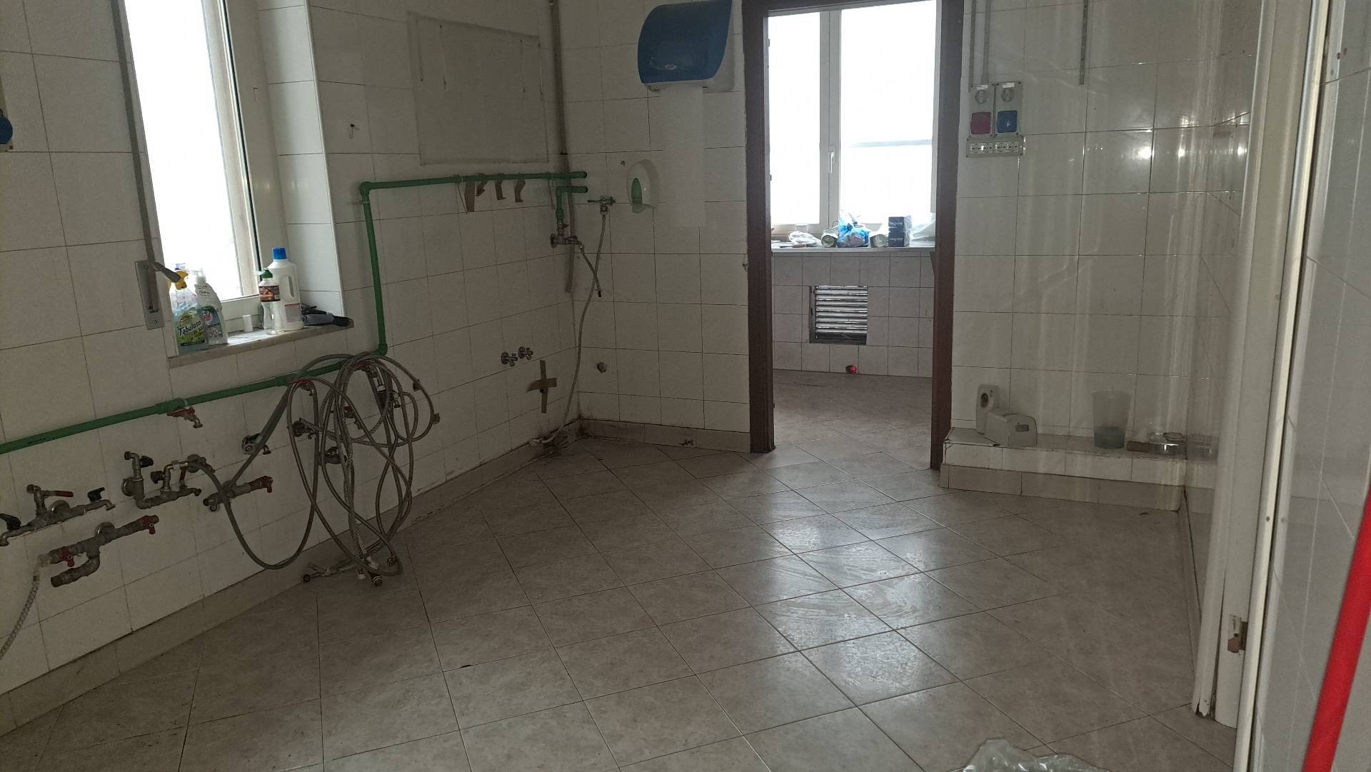 Locale commerciale in affitto a Chieti