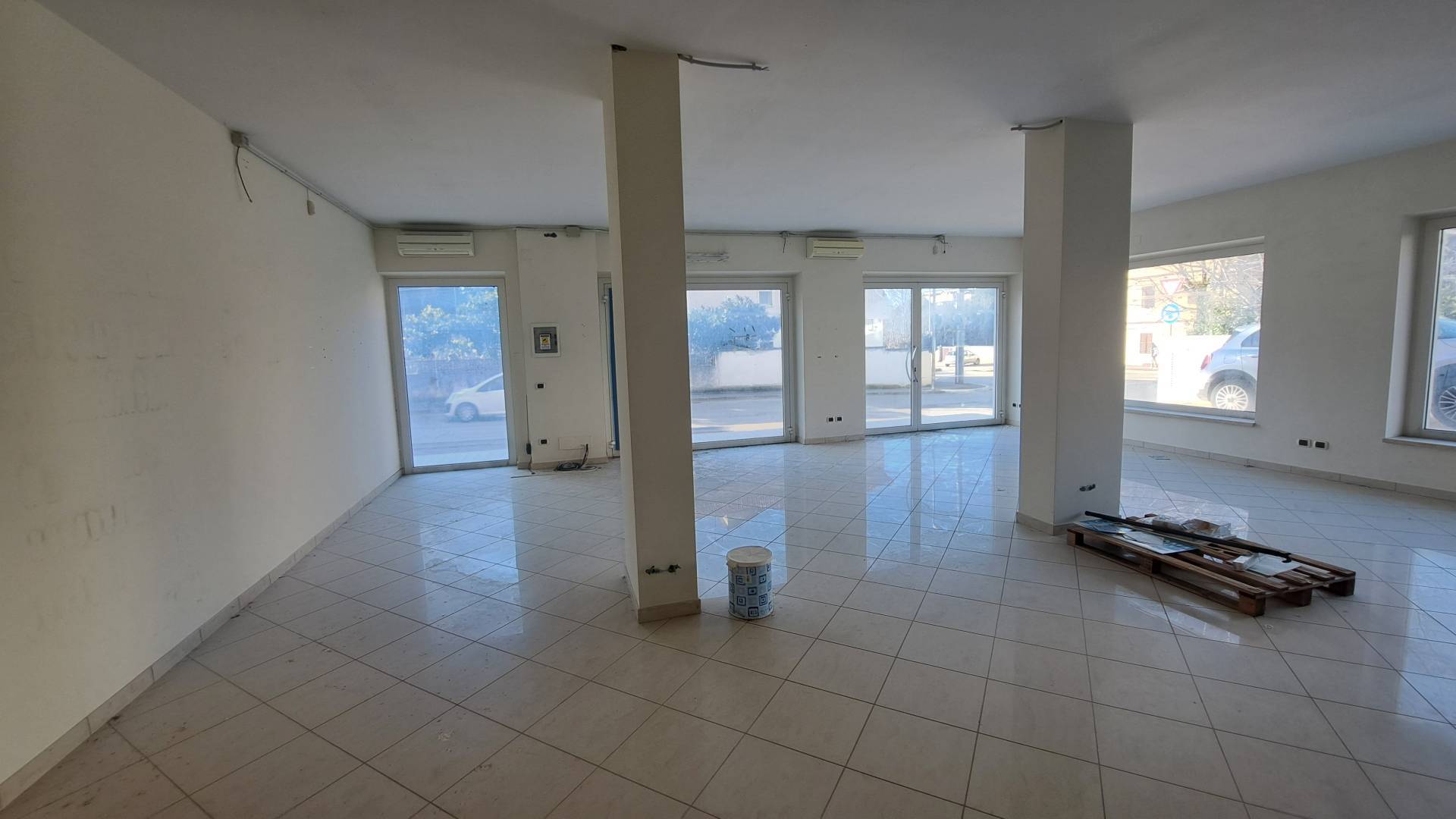 Locale commerciale in affitto a Chieti, Chieti Scalo