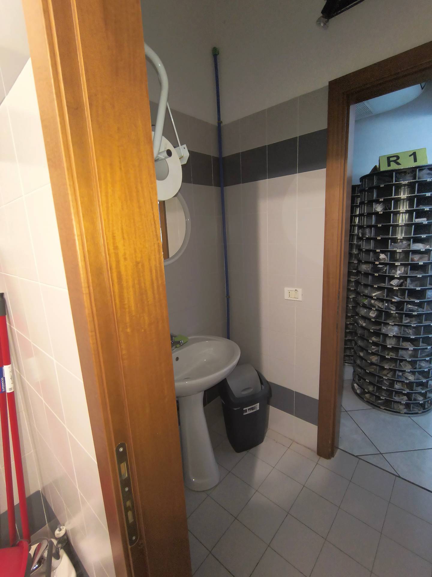 Locale commerciale in affitto a Chieti, Chieti Scalo