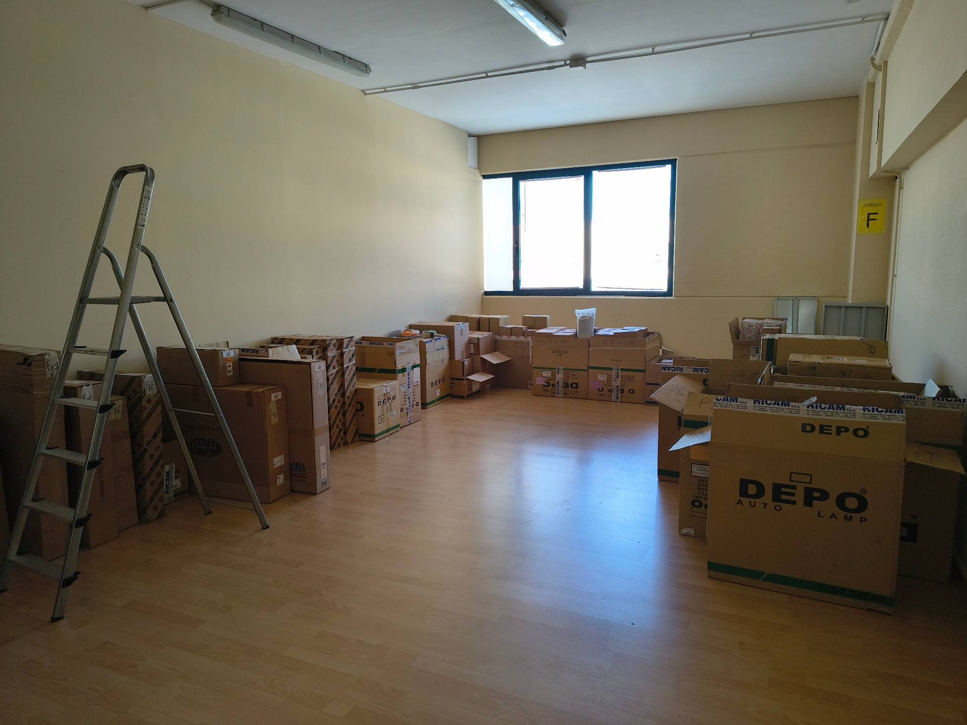 Locale commerciale in affitto a Chieti, Chieti Scalo