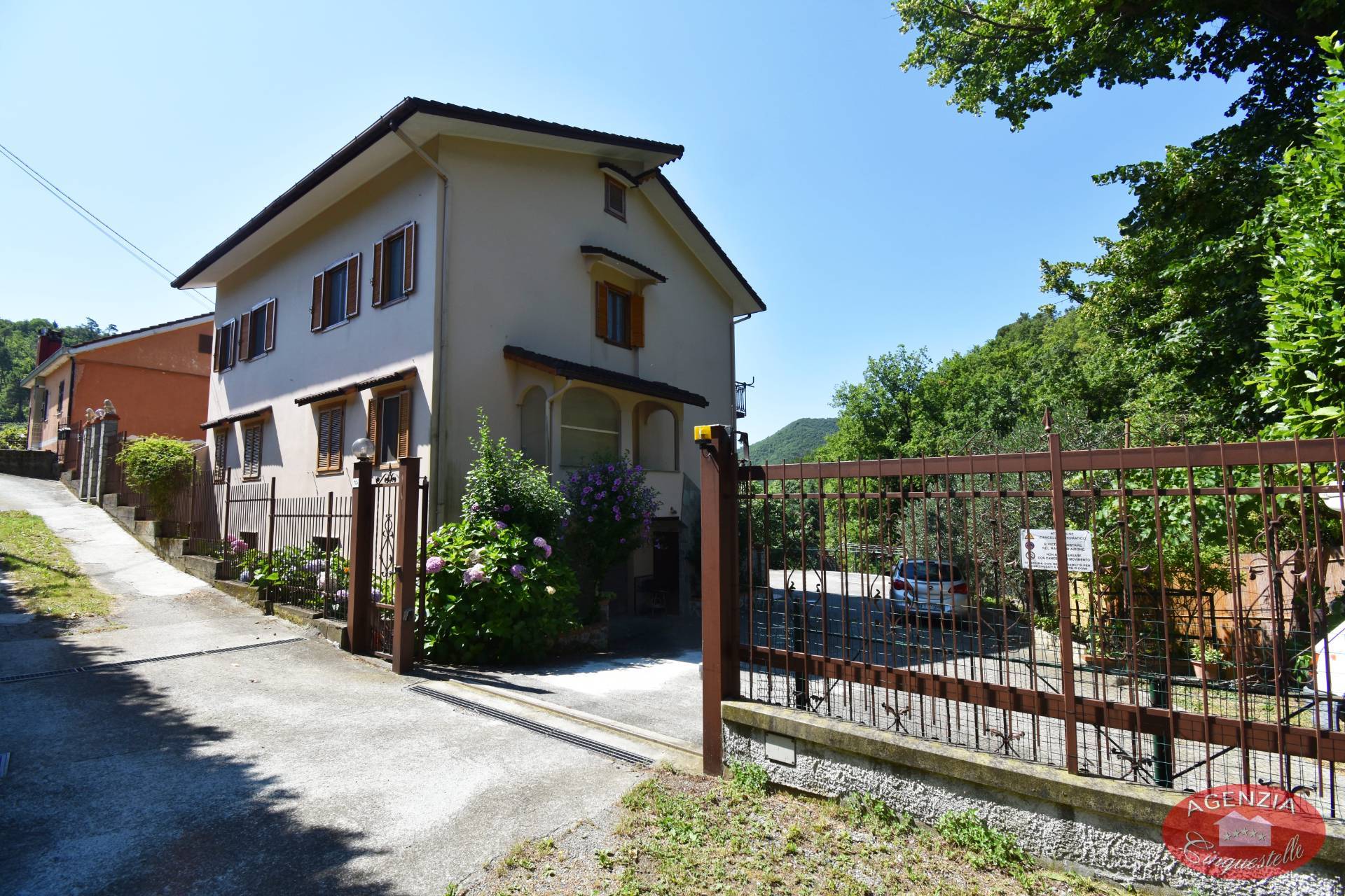 Villetta Bi-trifamiliare in vendita a Stella, San Martino