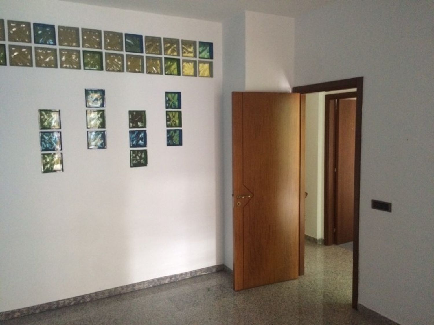 Ufficio in affitto in via camillo rosalba 47/ z, Bari