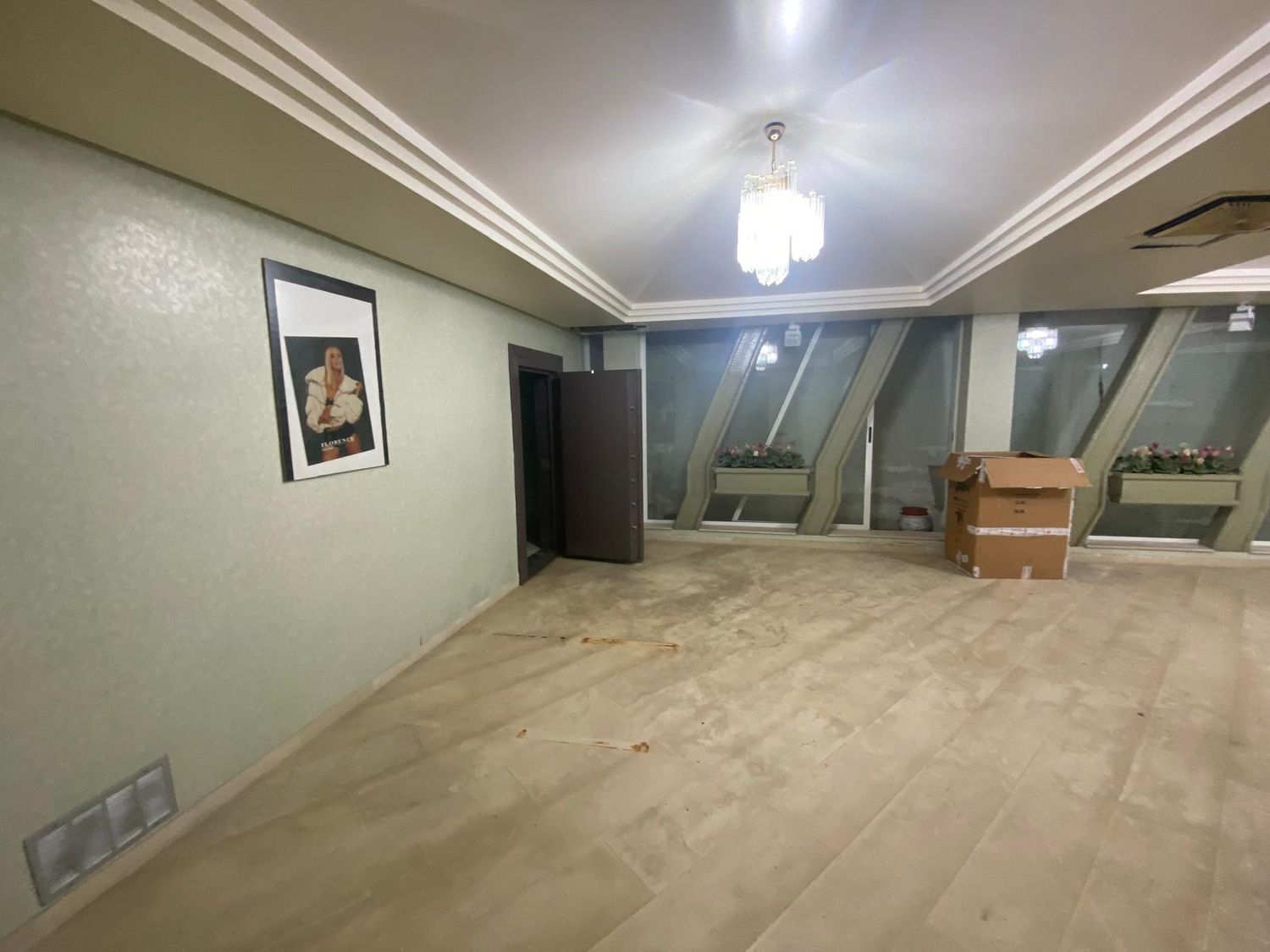 Locale commerciale in affitto in viale salvemini gaetano 52, Bari