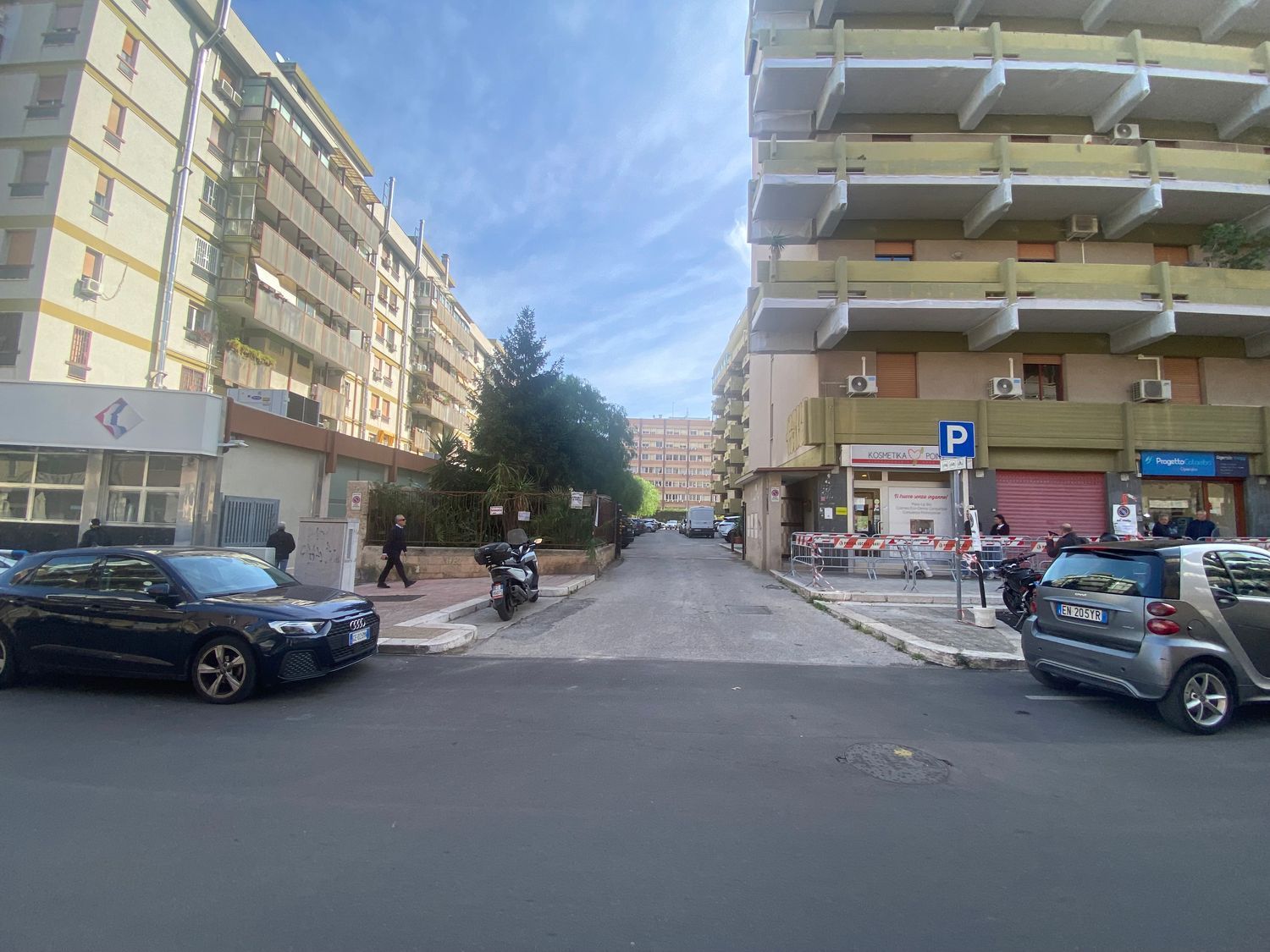 Locale commerciale in affitto in via via gaetano devitofrancesco 4, Bari
