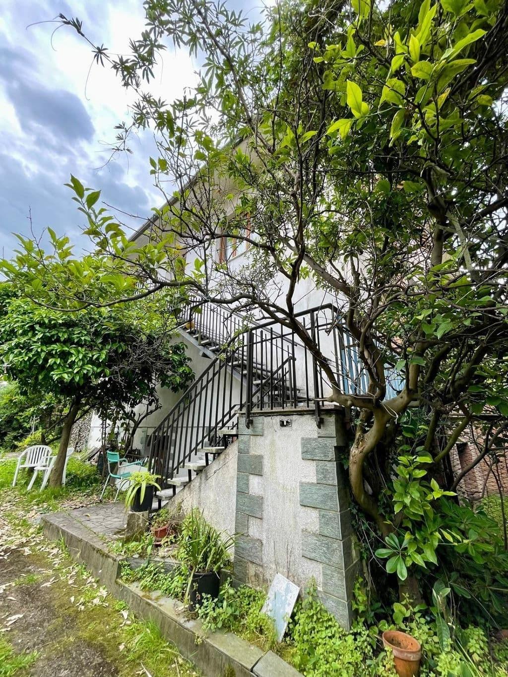 Villa Bifamiliare con giardino, Massa turano