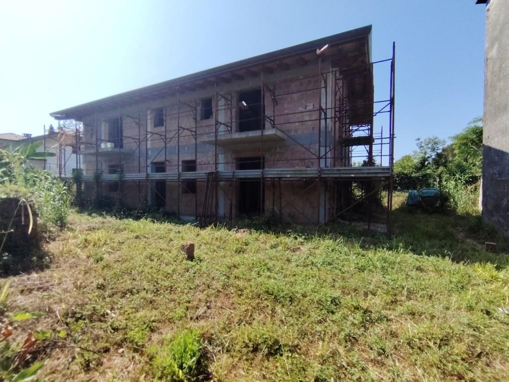 Villa con giardino a Massa