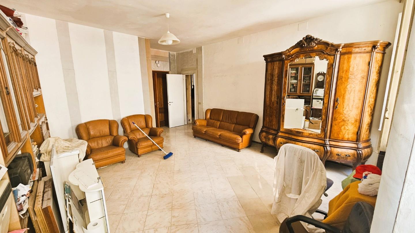 Appartamento da ristrutturare, Massa centro storico