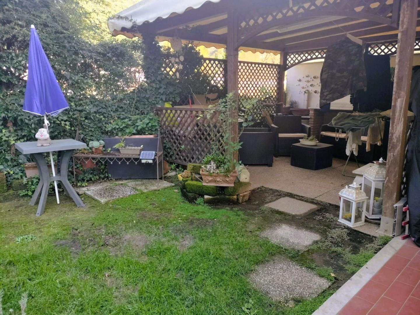 Quadrilocale con giardino, Montignoso renella