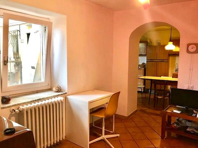 Casa indipendente con giardino a Massa