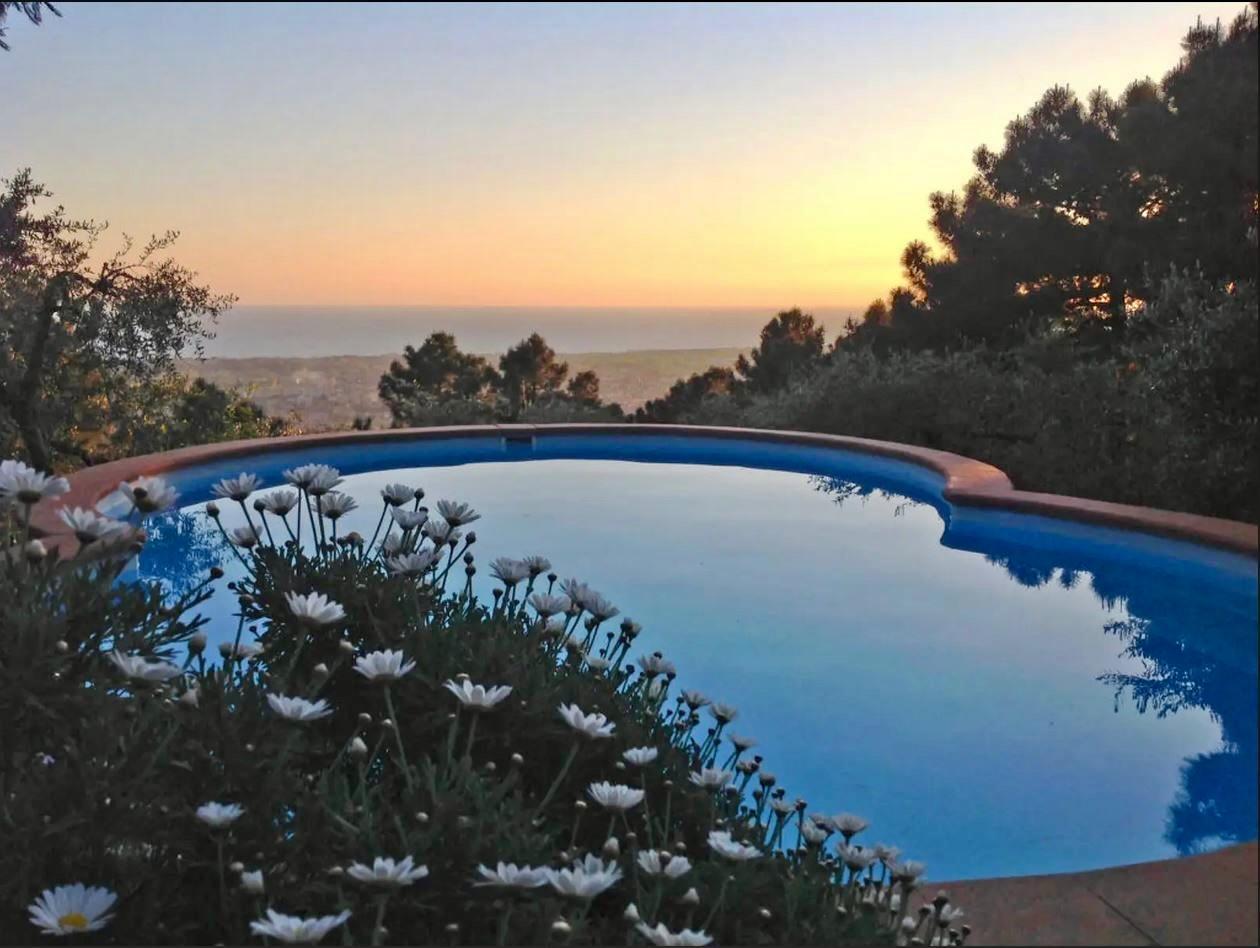 Villa con giardino, Massa san carlo