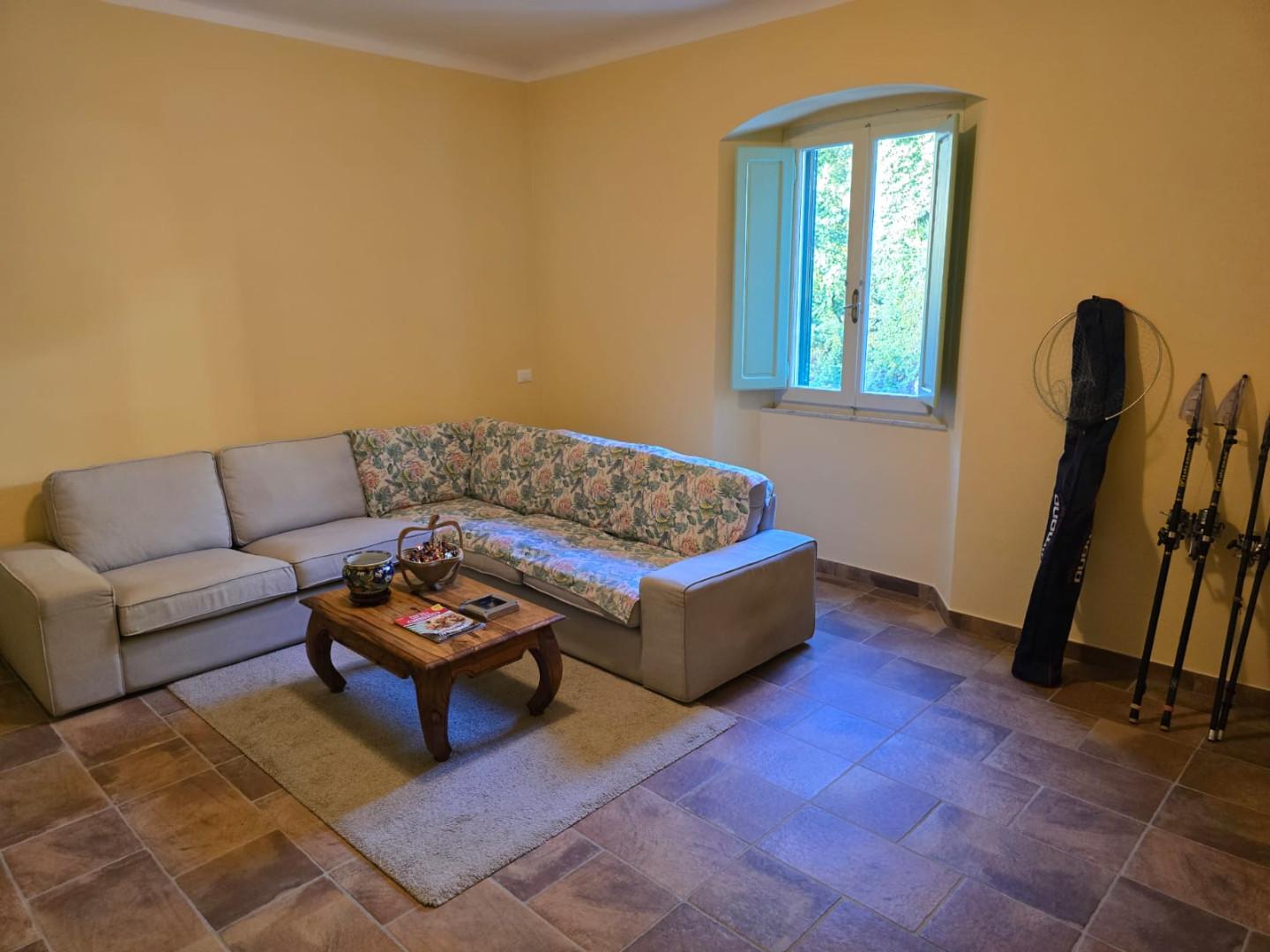 Casa indipendente con giardino, Massa canevara