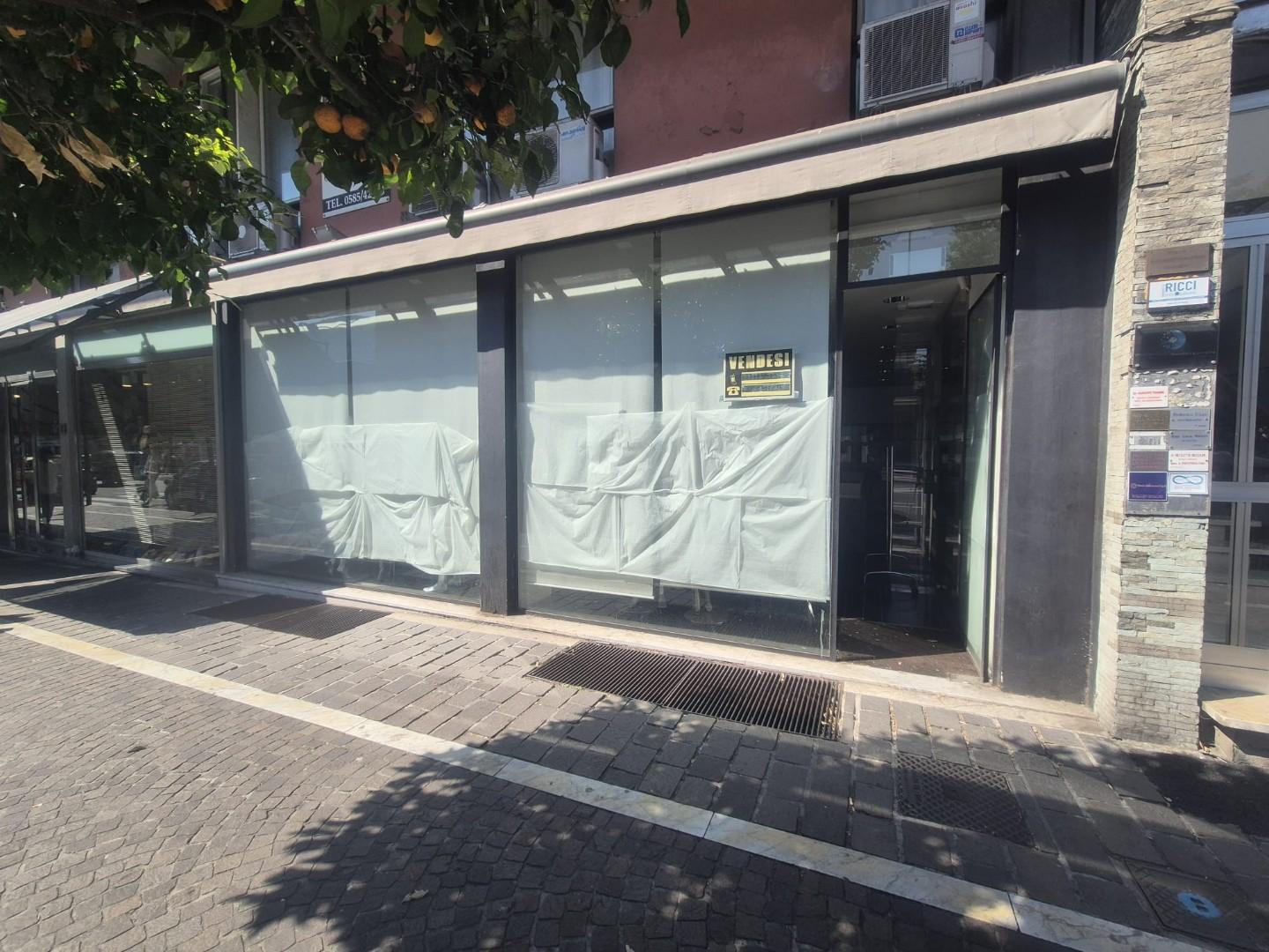 Locale commerciale in vendita, Massa centro