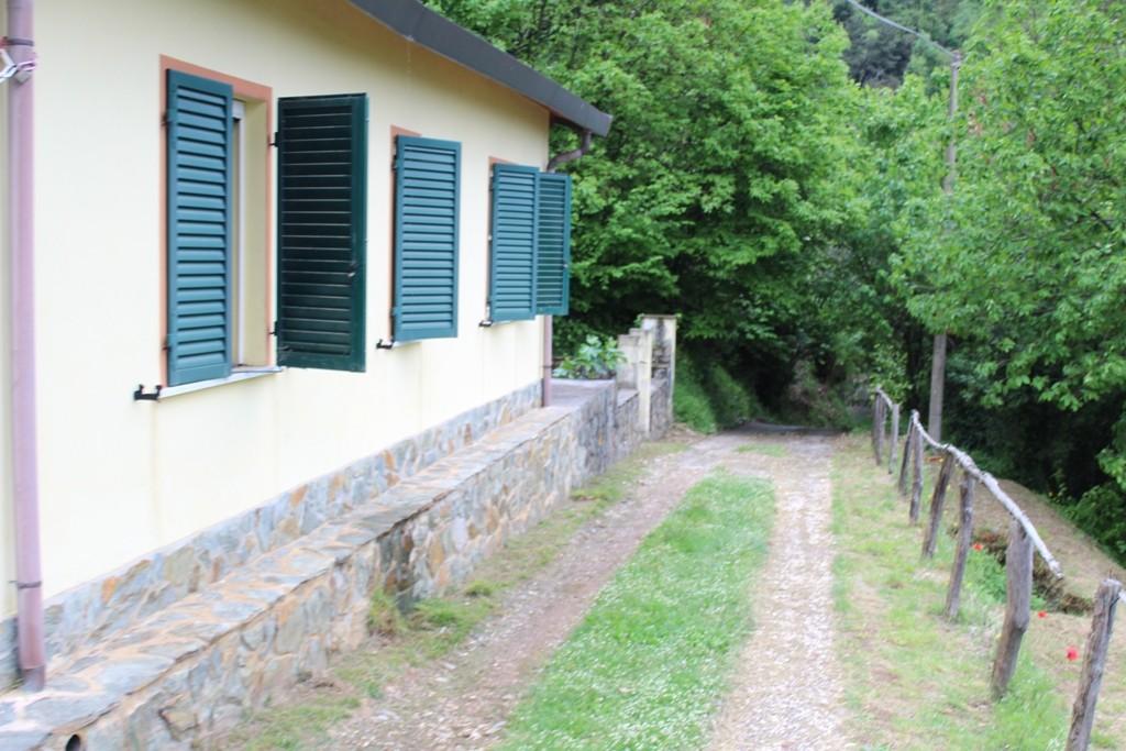 Rustico con giardino, Massa san carlo