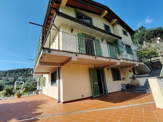 Villa con giardino, Montignoso serra