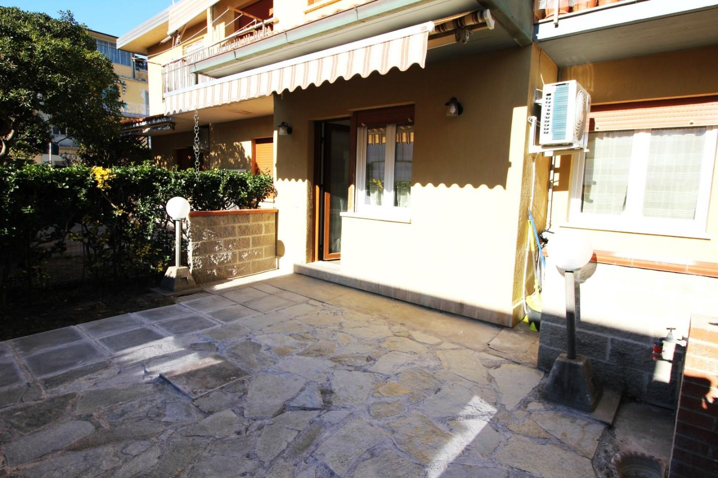 Bilocale arredato in affitto, Pisa marina di