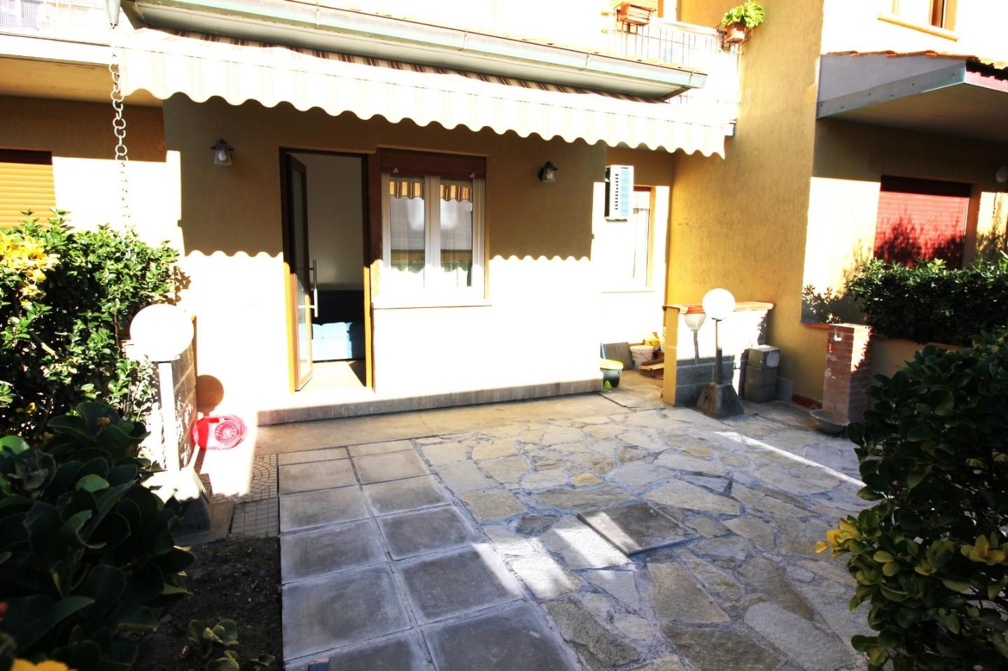 Bilocale arredato in affitto, Pisa marina di