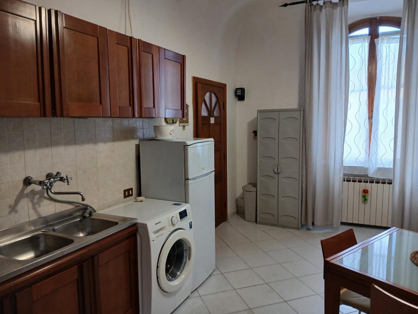 Trilocale arredato in affitto, Pisa marina di