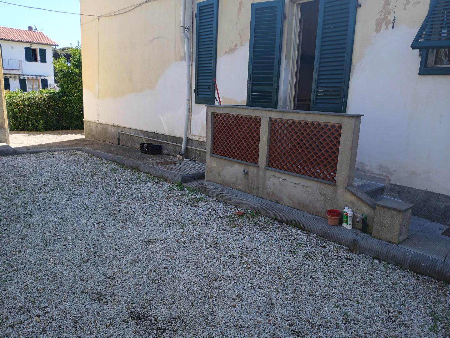 Trilocale arredato in affitto, Pisa marina di